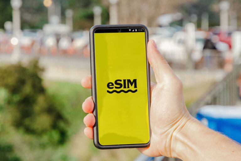 Hausse chez RED by SFR : environ 2 € de plus par mois imposés, et une grille moins généreuse